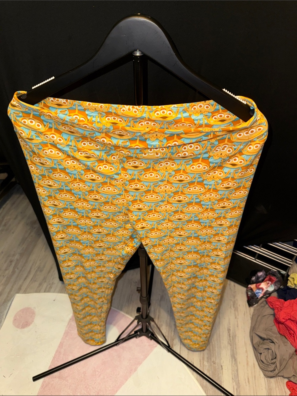 LuLaRoe Yellow & Blue Alien Print Kids Leggings